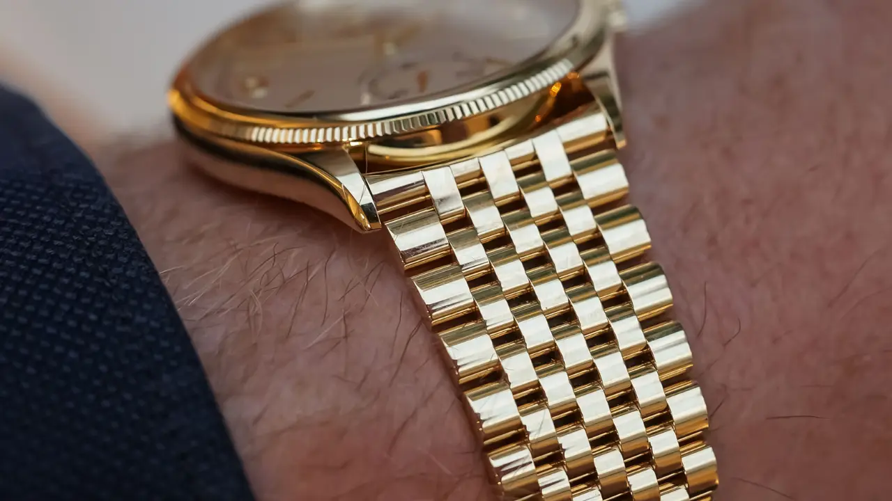 Is the Gold Settimo Worth It?