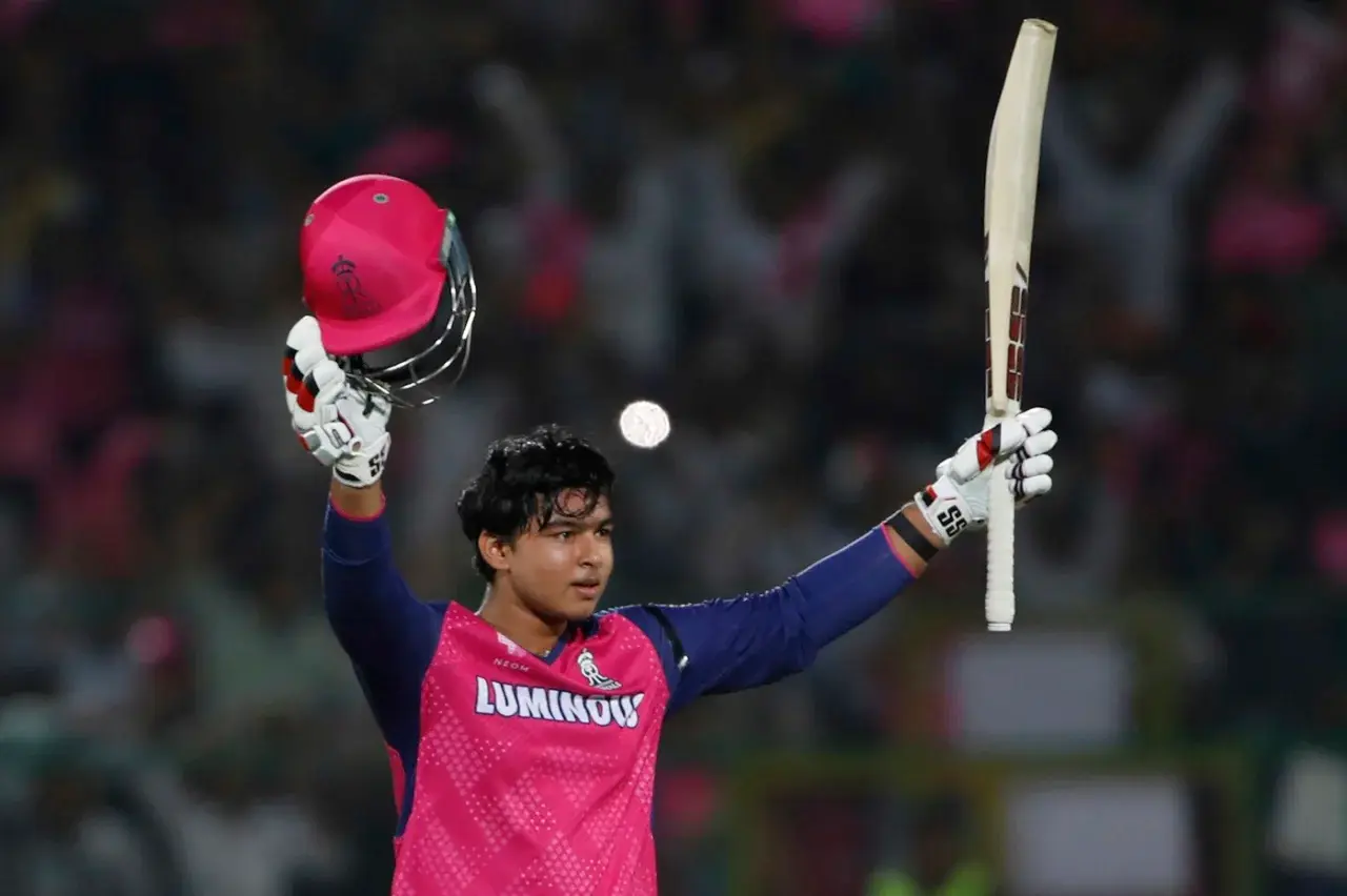 14-year-old IPL boss baby Vaibhav Suryavanshi receives warm welcome at home after maiden season – Watch