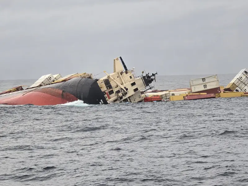 Large cargo ship sinks off Kochi; Oil and chemical spill risk persists Large cargo ship sinks off Kochi; Oil and chemical spill risk persists