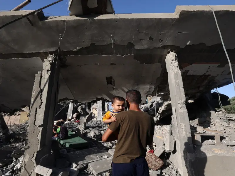 Gaza pediatrician loses 9 of 10 children as Israeli air strike destroys her home Gaza pediatrician loses 9 of 10 children as Israeli air strike destroys her home
