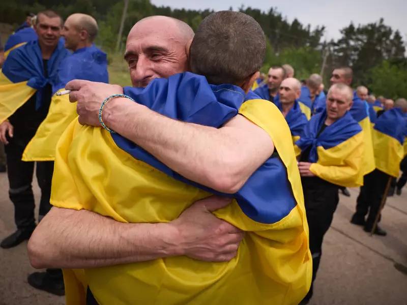 'Shaved heads, wrapped in flags': Russia-Ukraine complete '1000 for 1000' prisoner swap, BIGGEST POW exchange in 3 years 'Shaved heads, wrapped in flags': Russia-Ukraine complete '1000 for 1000' prisoner swap, BIGGEST POW exchange in 3 years