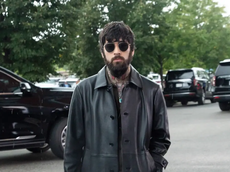 Former One Direction star Zayn Malik looks unrecognisable in new post | See pic