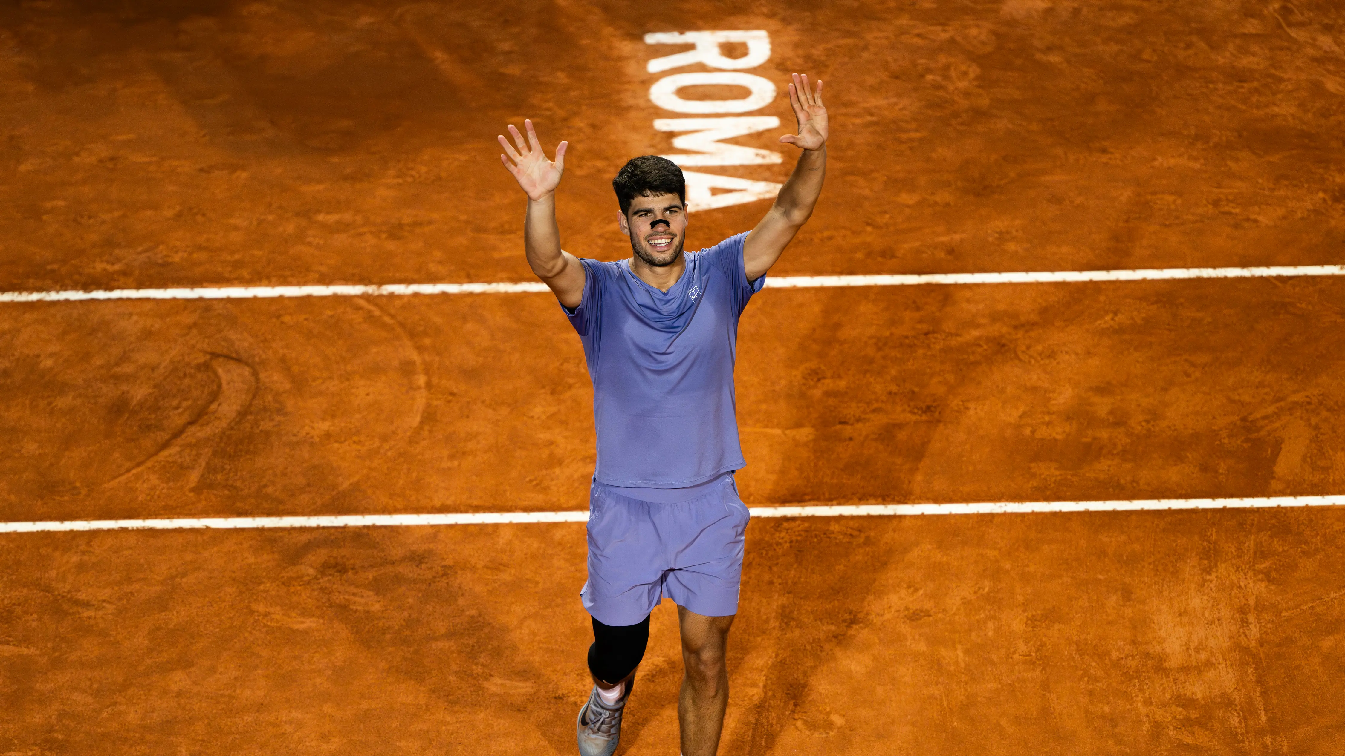 Alcaraz, Sinner launch French Open bids as Swiatek seeks lift Alcaraz, Sinner launch French Open bids as Swiatek seeks lift