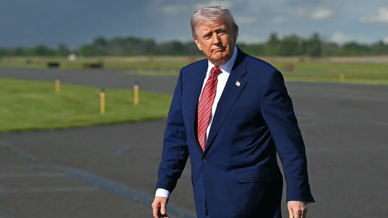 Trump delays 50% EU tariffs until July 9 after talks with European Commission President