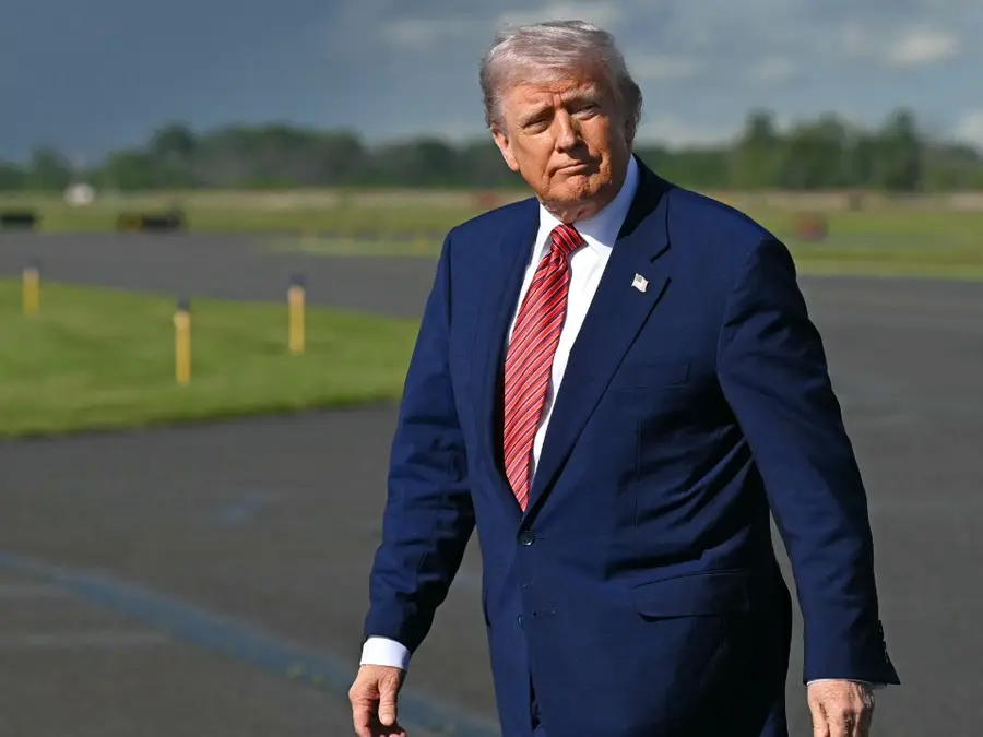 Trump delays 50% EU tariffs until July 9 after talks with European Commission President