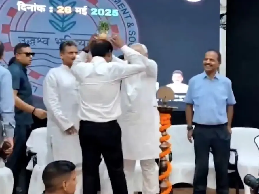 Bihar CM Nitish Kumar playfully places plant pot on official’s head, sparks concern about his health | Watch