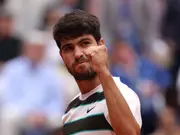 Roland Garros: Alcaraz powers into second round with resounding win, Swiatek eases through
