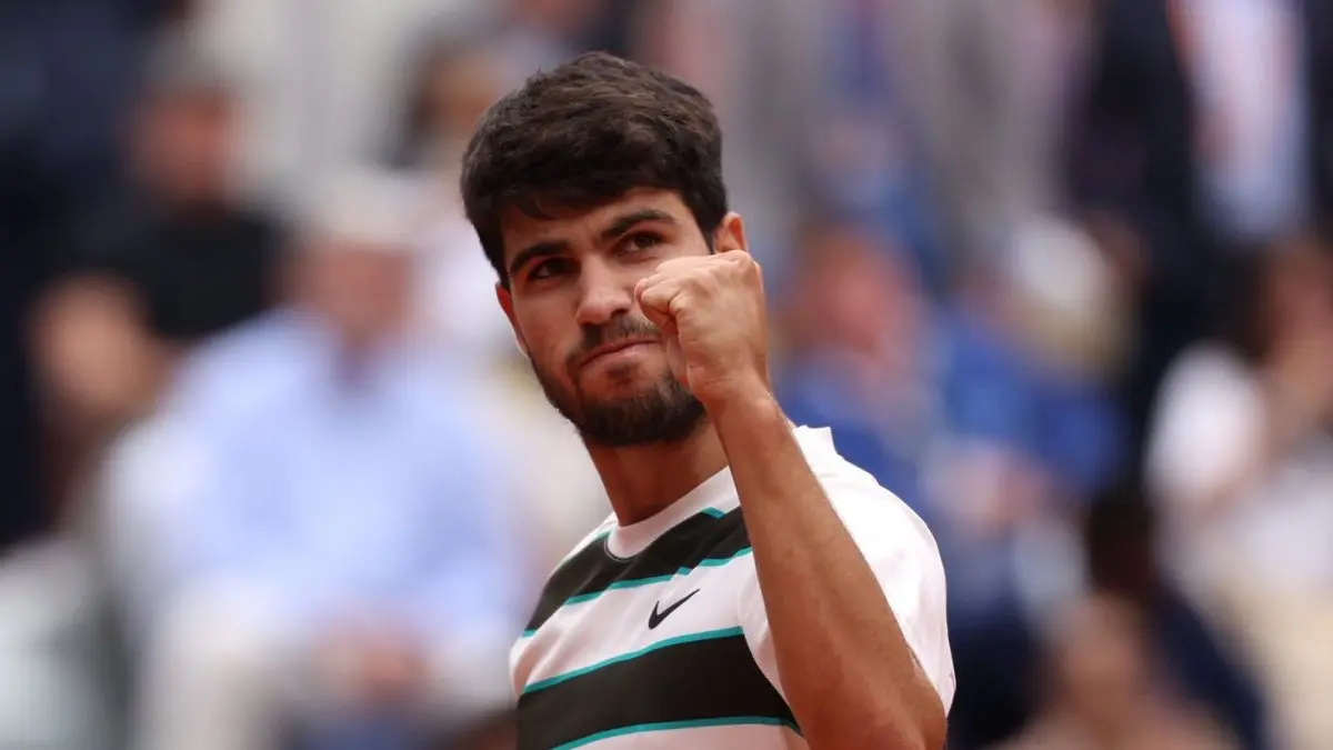 Roland Garros: Alcaraz powers into second round with resounding win, Swiatek eases through Roland Garros: Alcaraz powers into second round with resounding win, Swiatek eases through