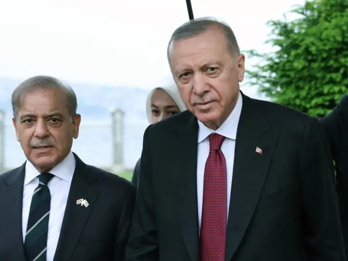 Asim Munir accompanies Pakistan PM in bilateral meet with Turkey's Erdogan, unusual move fuels speculations Asim Munir accompanies Pakistan PM in bilateral meet with Turkey's Erdogan, unusual move fuels speculations