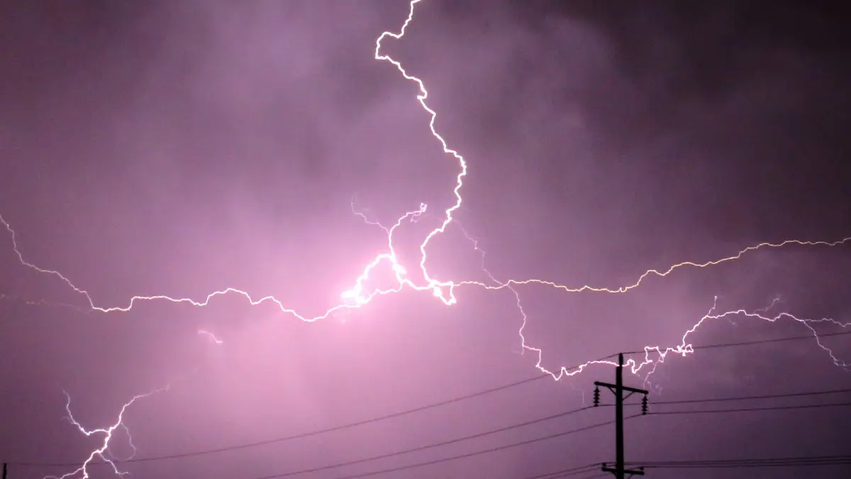 Screeching sound blasts Los Angeles, followed by a strange rattling. What was it? Screeching sound blasts Los Angeles, followed by a strange rattling. What was it?