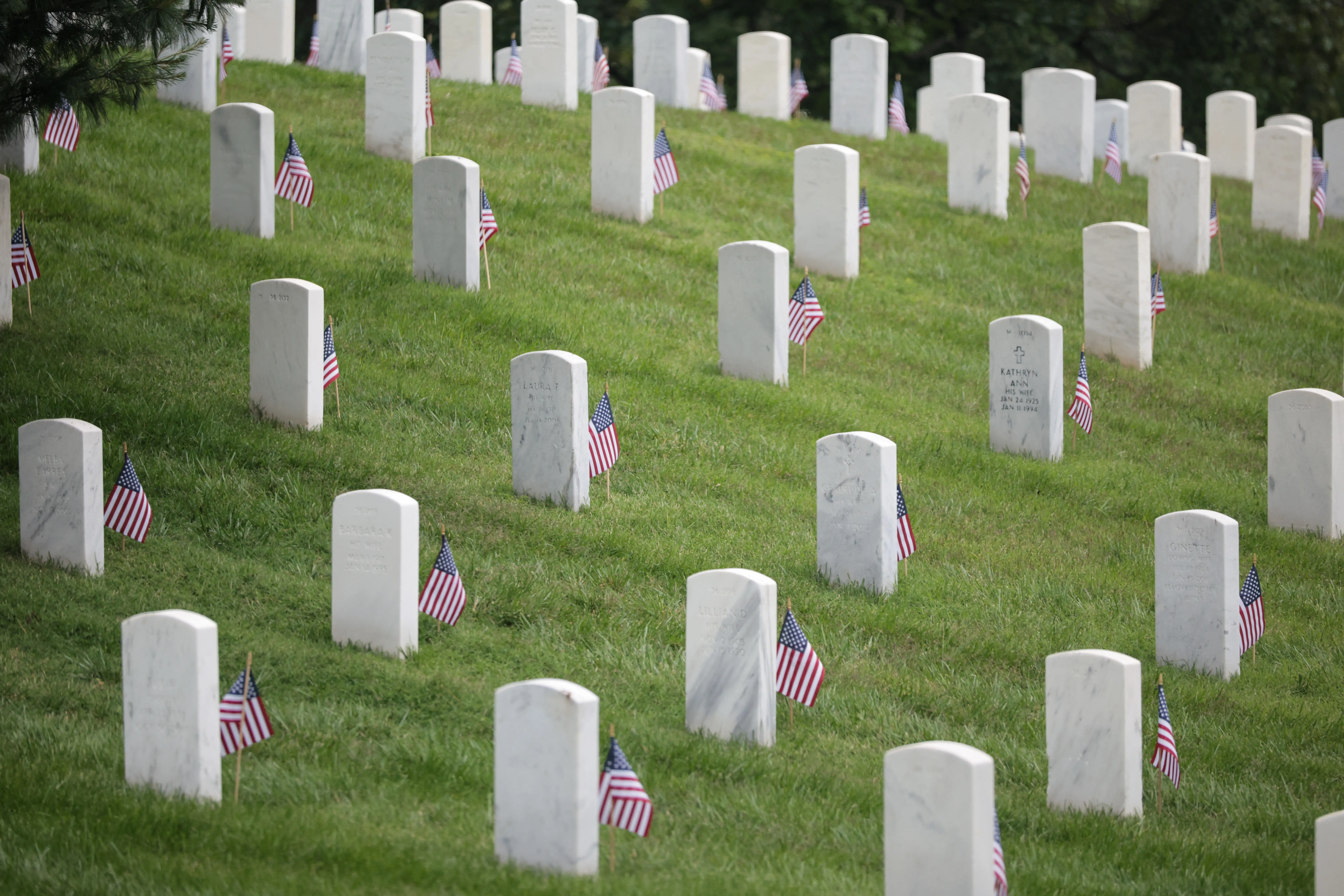 Memorial Day Mass shooting in Philadelphia's Fairmount Park leaves 2 dead, 9 injured