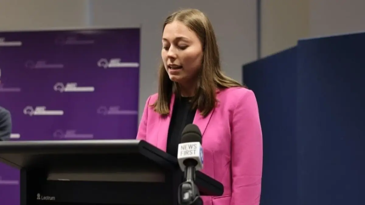 Charlotte Walker becomes Australia’s youngest senator after turning 21 on election day Charlotte Walker becomes Australia’s youngest senator after turning 21 on election day