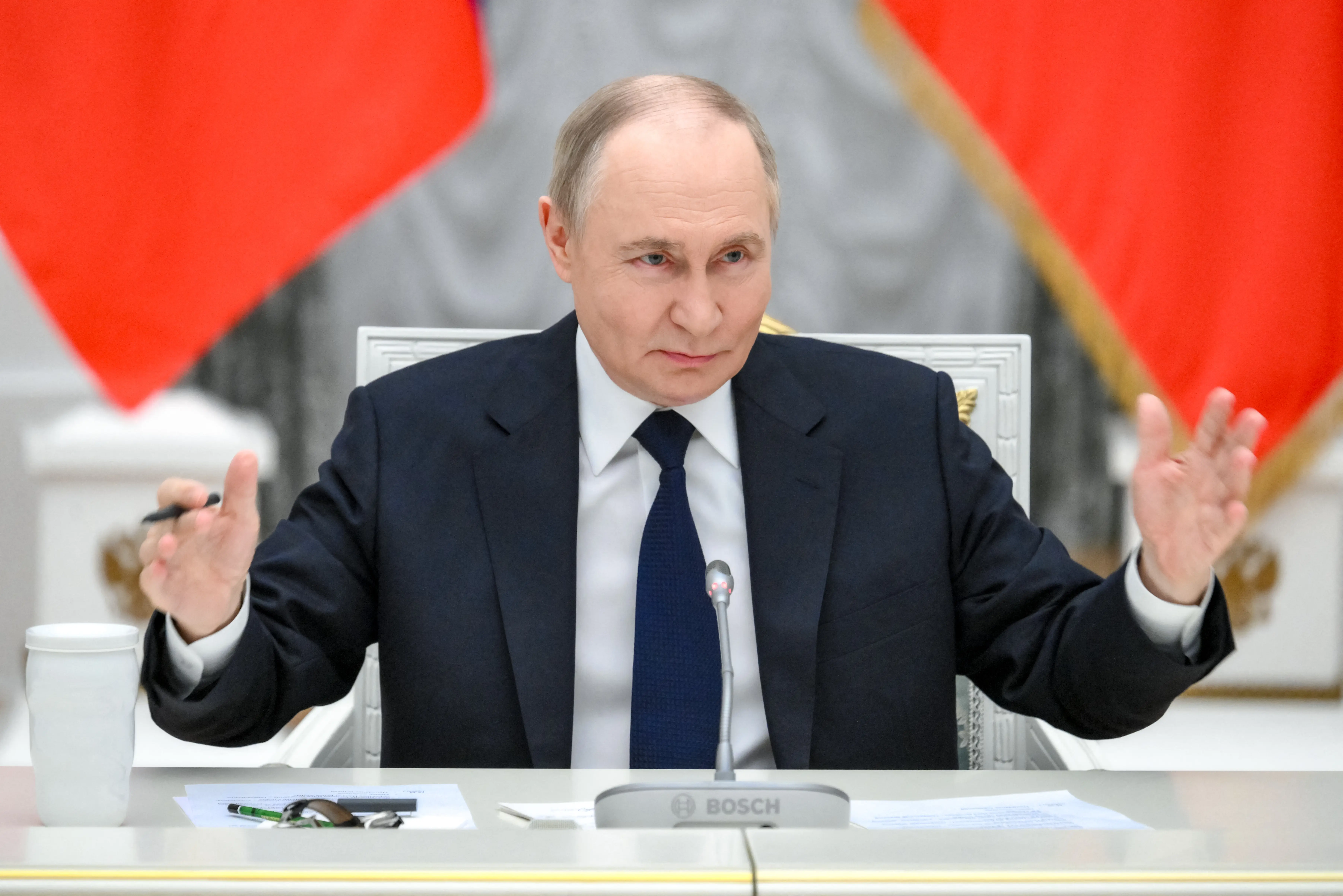 Putin wants to choke silicon valley tech giants in Russia