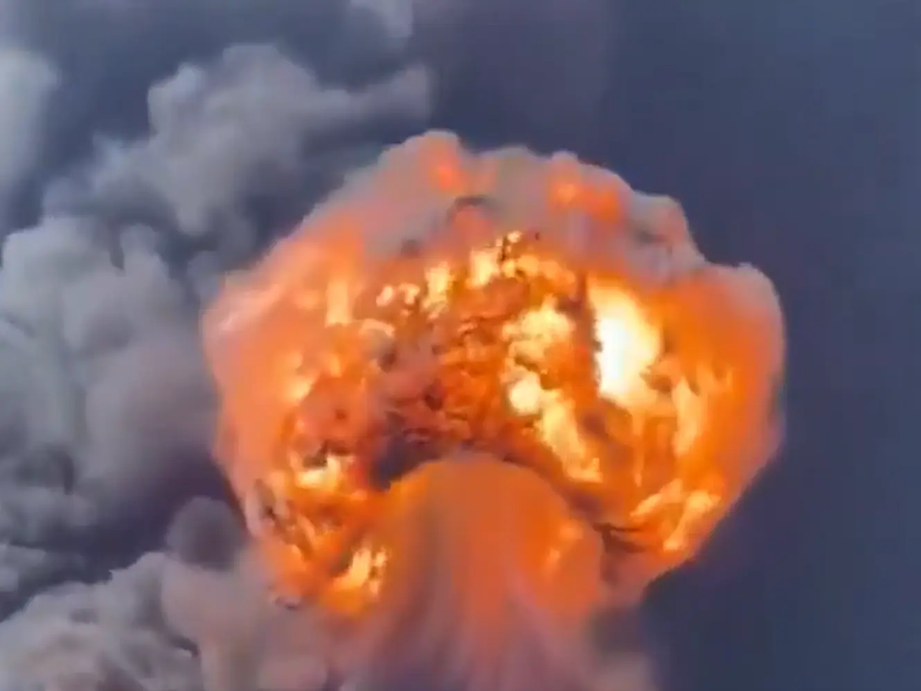 WATCH-Explosion at China's chemical plant forms mushroom cloud over town; five dead, several injured WATCH-Explosion at China's chemical plant forms mushroom cloud over town; five dead, several injured