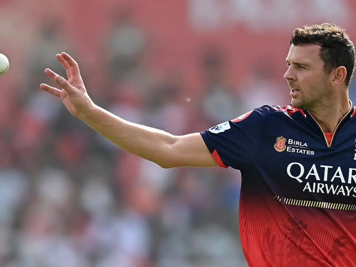 4. Josh Hazlewood (RCB) – 18 Wickets
