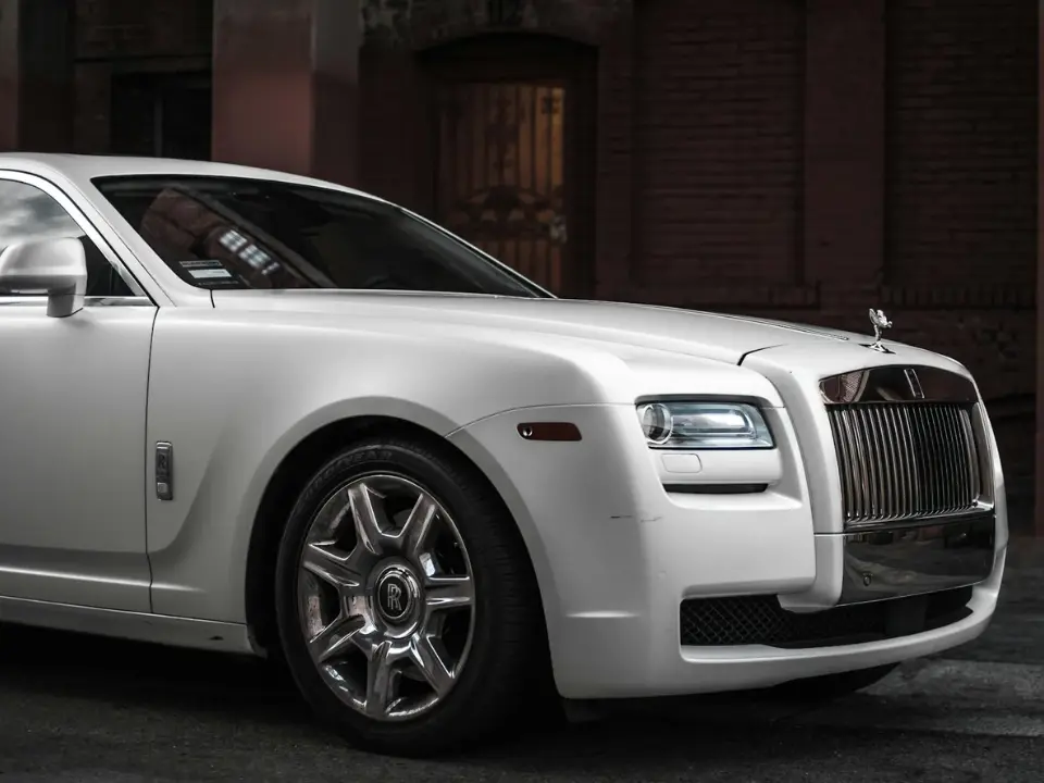 7 most luxurious Rolls-Royce cars only billionaires can own