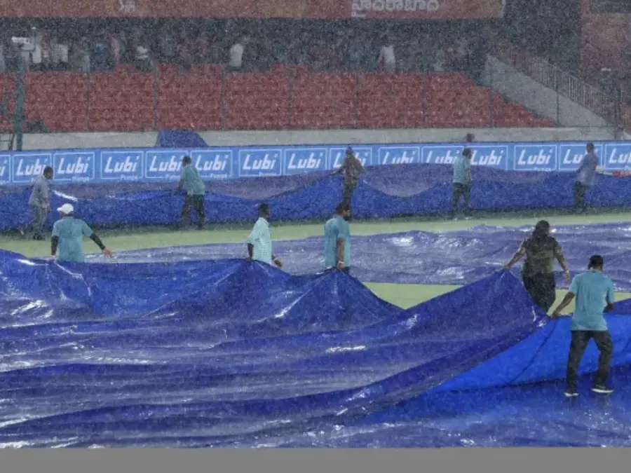 PBKS vs RCB Qualifier 1 | What happens if rain plays spoilsport - who advances to final? Check weather forecast, pitch report and more