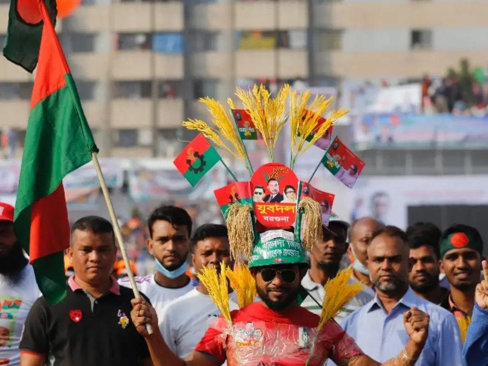 Bangladesh political turmoil: Call for early elections heats up as Yunus government delays persist Bangladesh political turmoil: Call for early elections heats up as Yunus government delays persist