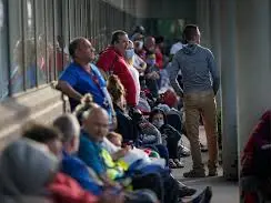 Jobless claims rise as tariffs and layoffs weigh on US labour market Jobless claims rise as tariffs and layoffs weigh on US labour market