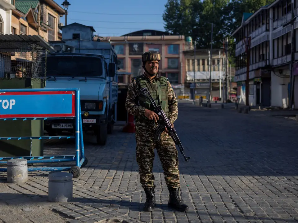 J&K Police conducts counter-intelligence raids in multiple locations in Kashmir J&K Police conducts counter-intelligence raids in multiple locations in Kashmir
