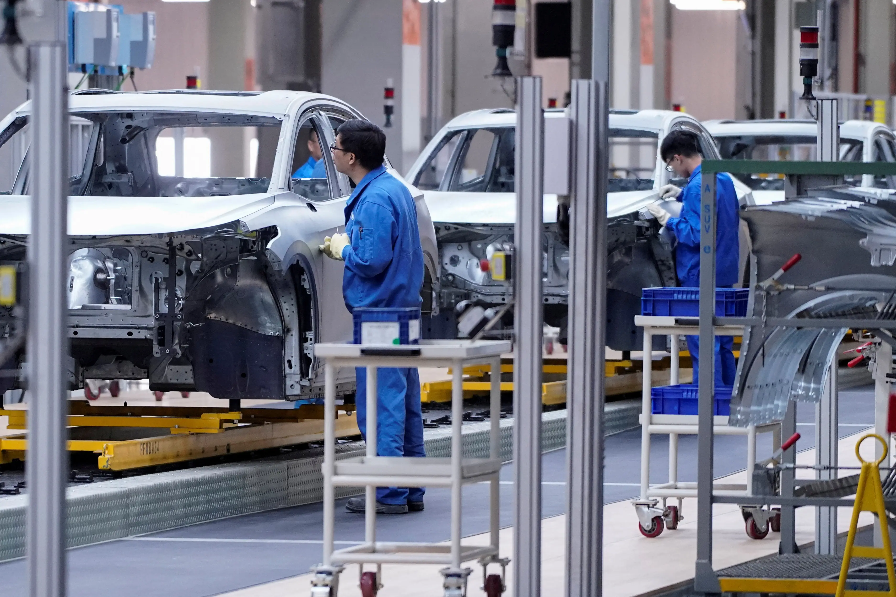 China warns auto giants to halt price wars as US tariff tension escalates: Details here