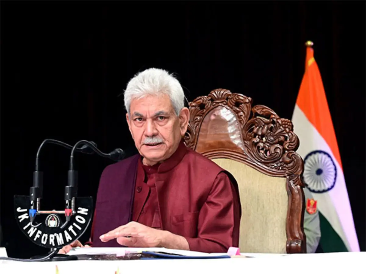 ‘Talked about restoring the statehood of JK’, says Local party leader after meeting with Lieutenant Governor Manoj Sinha ‘Talked about restoring the statehood of JK’, says Local party leader after meeting with Lieutenant Governor Manoj Sinha