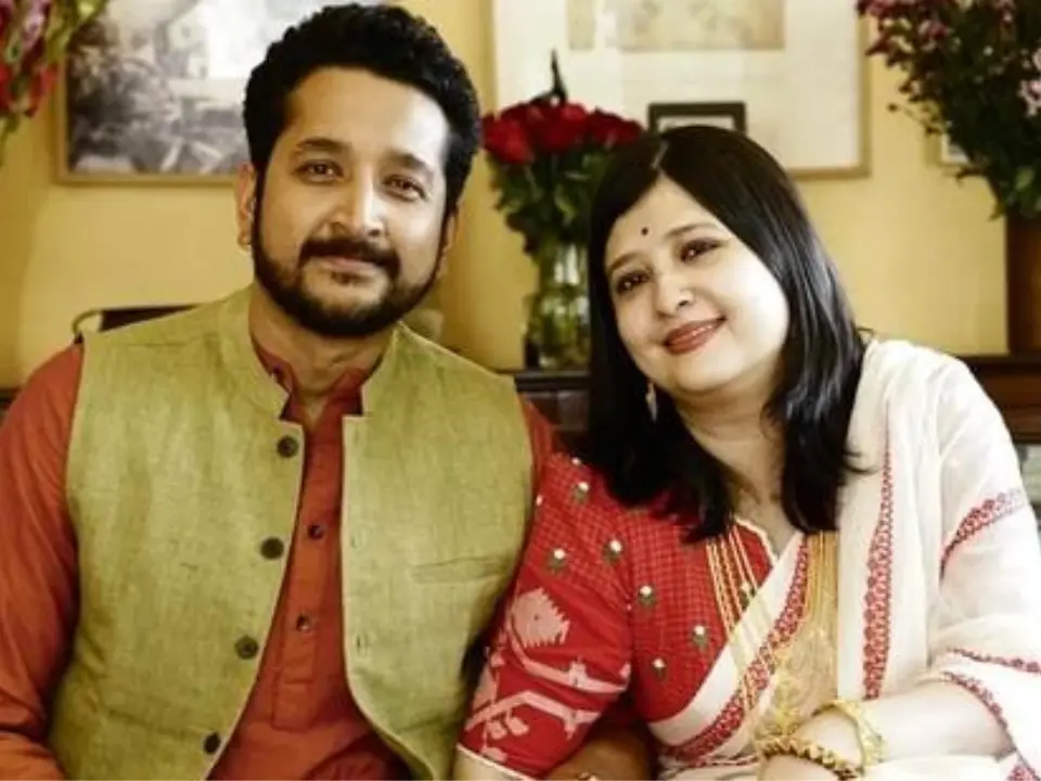 Parambrata Chattopadhyay and wife Piya Chakraborty become parents to a baby boy Parambrata Chattopadhyay and wife Piya Chakraborty become parents to a baby boy