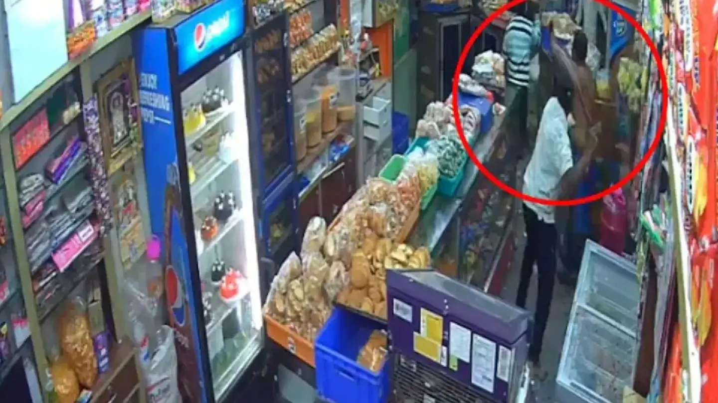 Man hacked to death with machetes in Karnataka bakery, murder captured on CCTV; 7 arrested