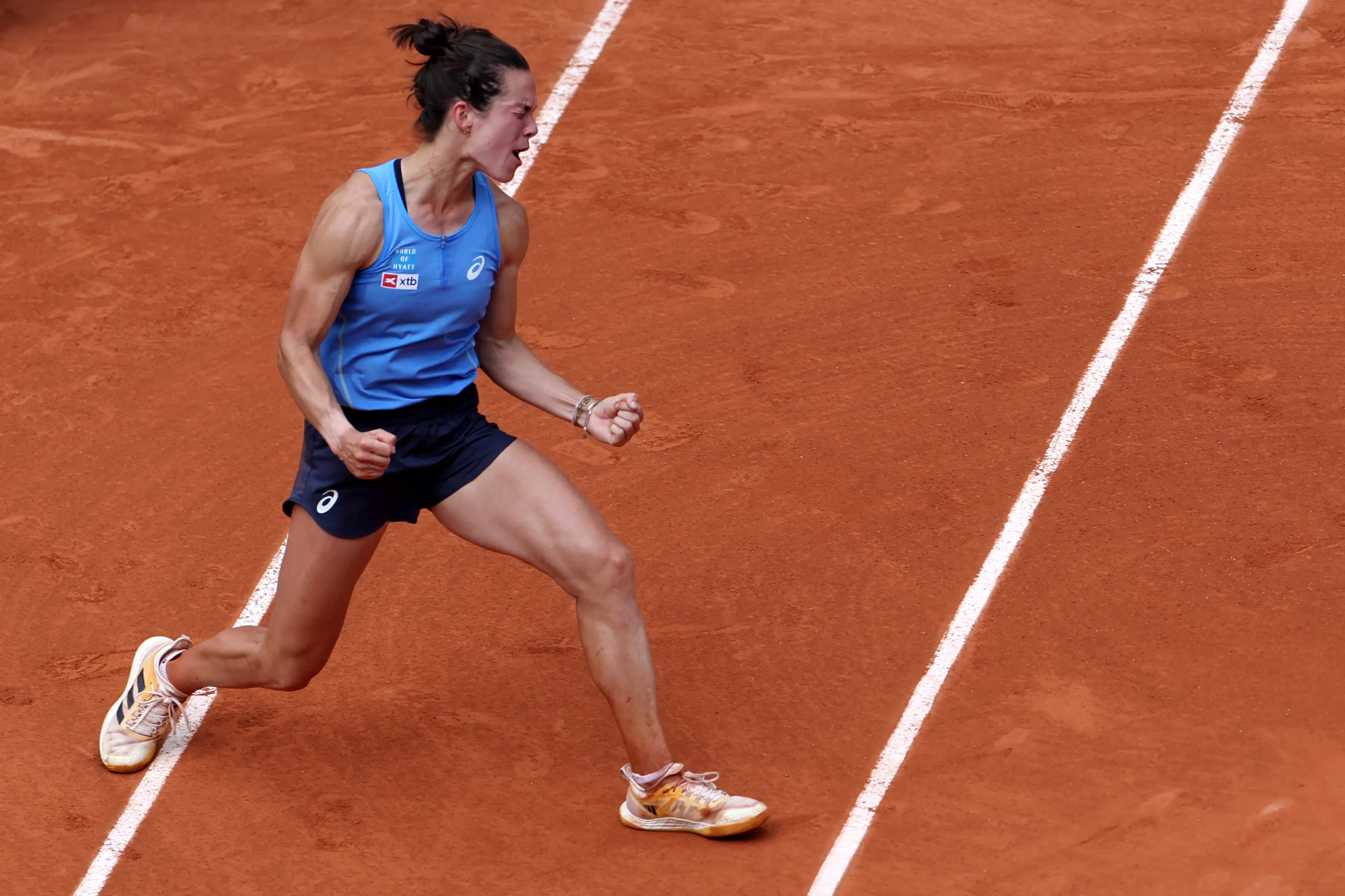 French Open 2025: Lois Boisson upsets Coco Gauff, Andreeva advances to quarters