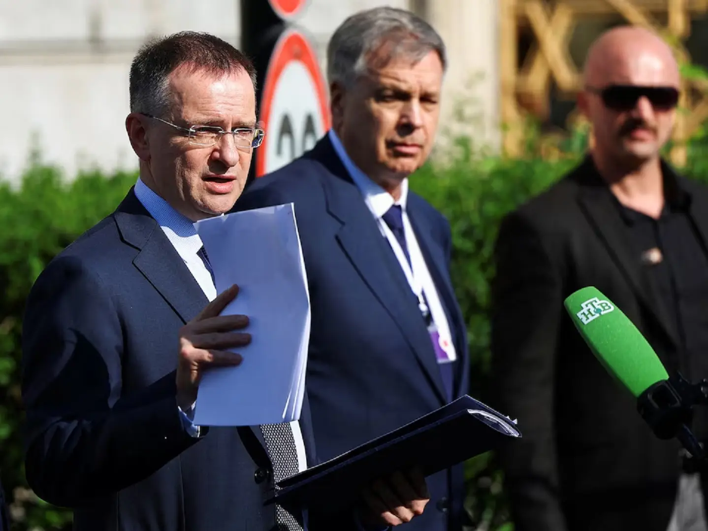 Russia offers two options for ceasefire to Ukraine in Istanbul talks: Russian state media Russia offers two options for ceasefire to Ukraine in Istanbul talks: Russian state media