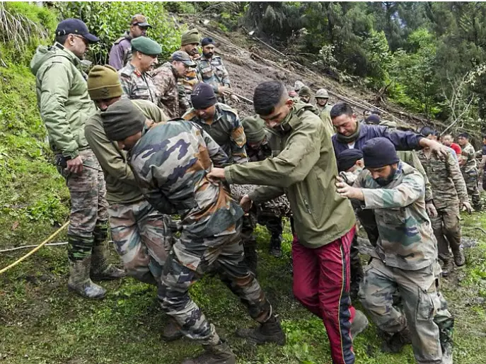 Sikkim landslide: Indian Army airlifts 30 tourists as rescue operation continues Sikkim landslide: Indian Army airlifts 30 tourists as rescue operation continues