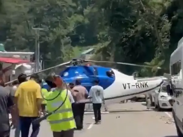 Helicopter makes emergency landing in Kedarnath after mid-air technical glitch Helicopter makes emergency landing in Kedarnath after mid-air technical glitch