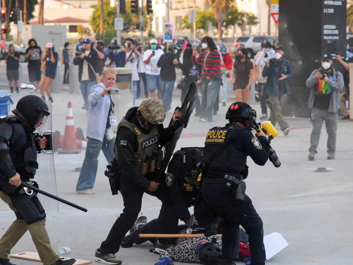Tear gas, riot gear, clash with police: Dramatic scenes during ICE raids in Los Angeles | Pics go viral