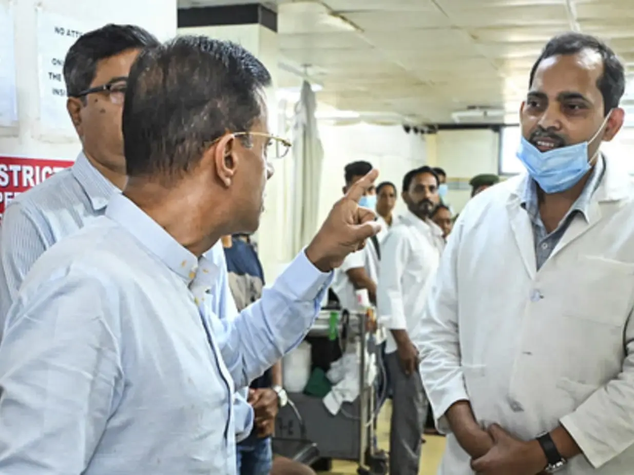 Goa CM rescinds doctor’s suspension after IMA, oppn slam health minister; his video goes viral Goa CM rescinds doctor’s suspension after IMA, oppn slam health minister; his video goes viral