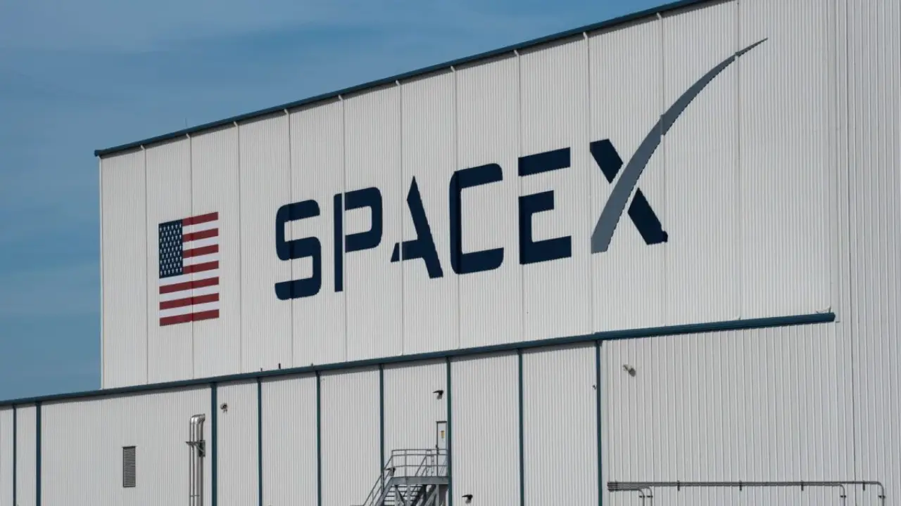 SpaceX Official Stream and X (Twitter)