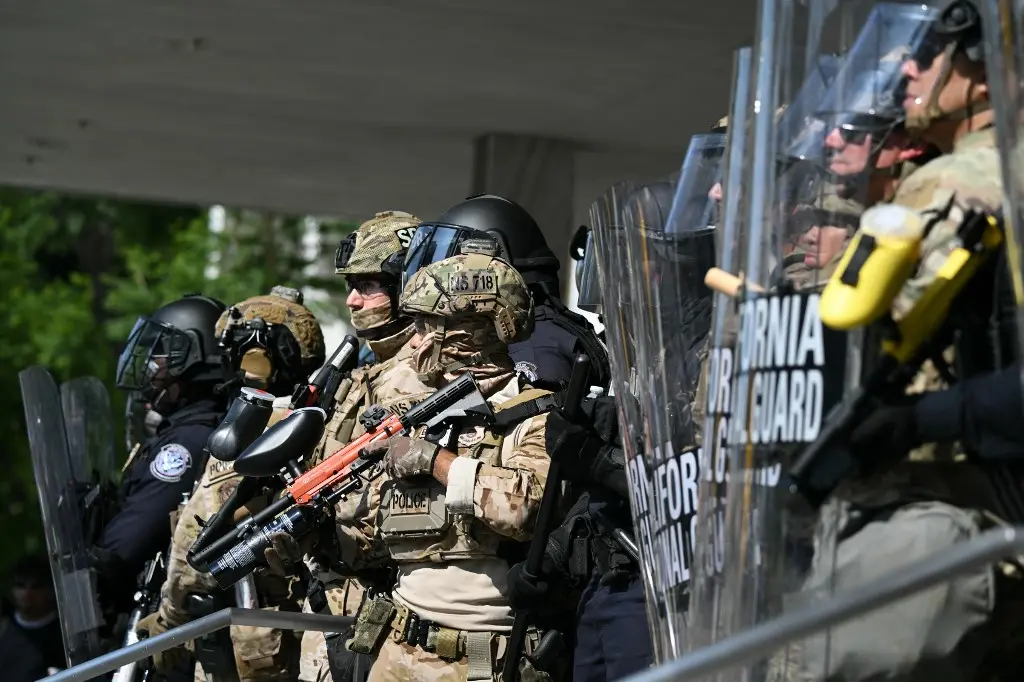 Trump ‘mobilising an additional 2,000’ National Guard to Los Angeles amid protests against immigration raids
