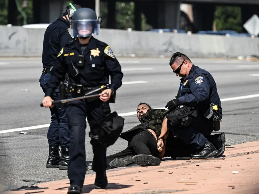 Los Angeles protests: Mayor declares local emergency, issues curfew Los Angeles protests: Mayor declares local emergency, issues curfew
