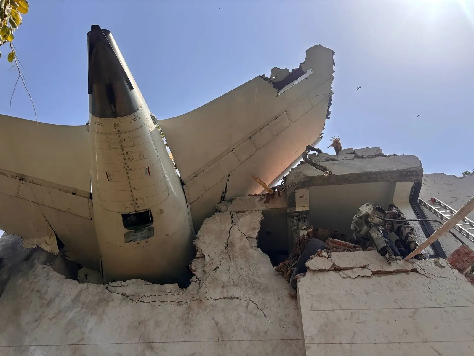 LIVE | Gujarat plane crash: 'Deeply distressed to learn about the tragic plane crash in Ahmedabad', says President of India