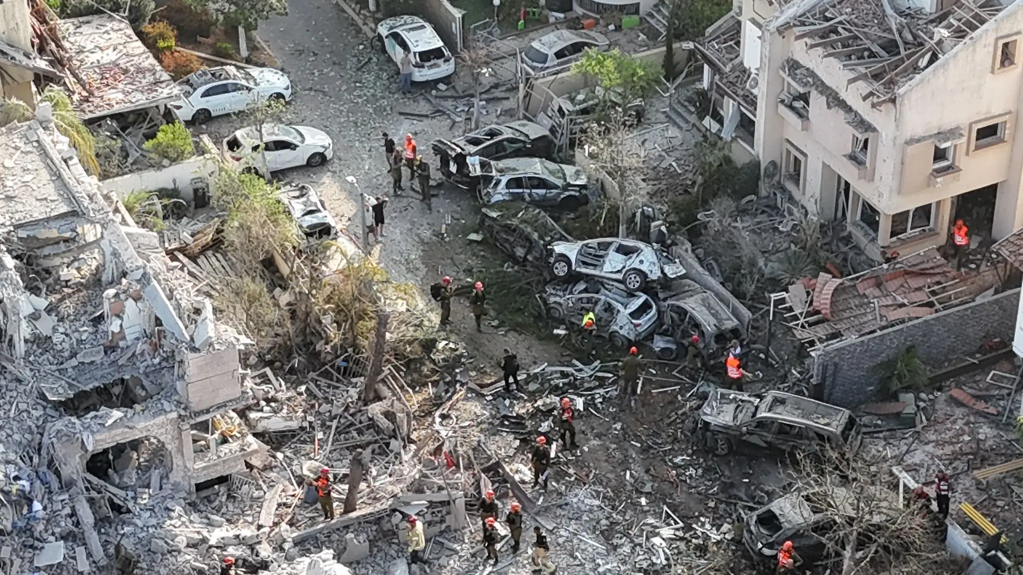 Israeli residents recall horrific scenes following Iranian strikes