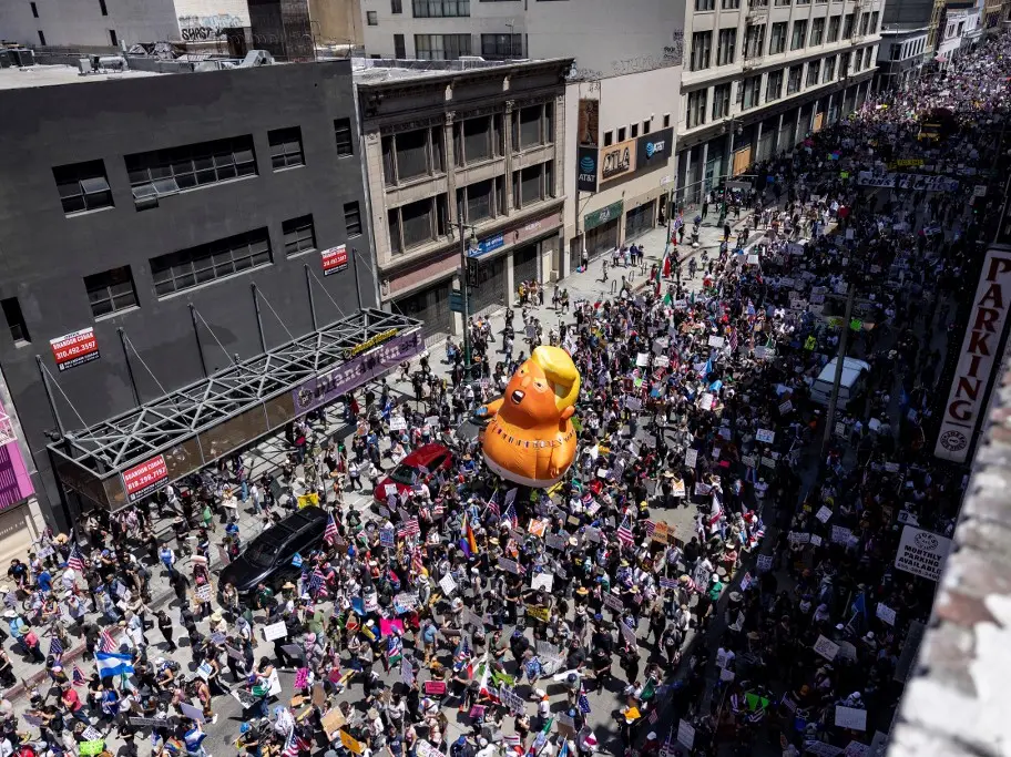‘No Kings’ protest: Hundreds of thousands of people take to US streets | In pics