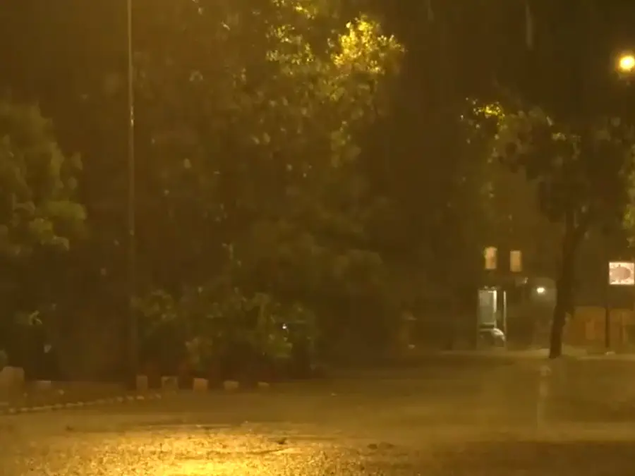 After weeks of unbearable heat, Delhi dances in rain; IMD predicts monsoon between June 19–25