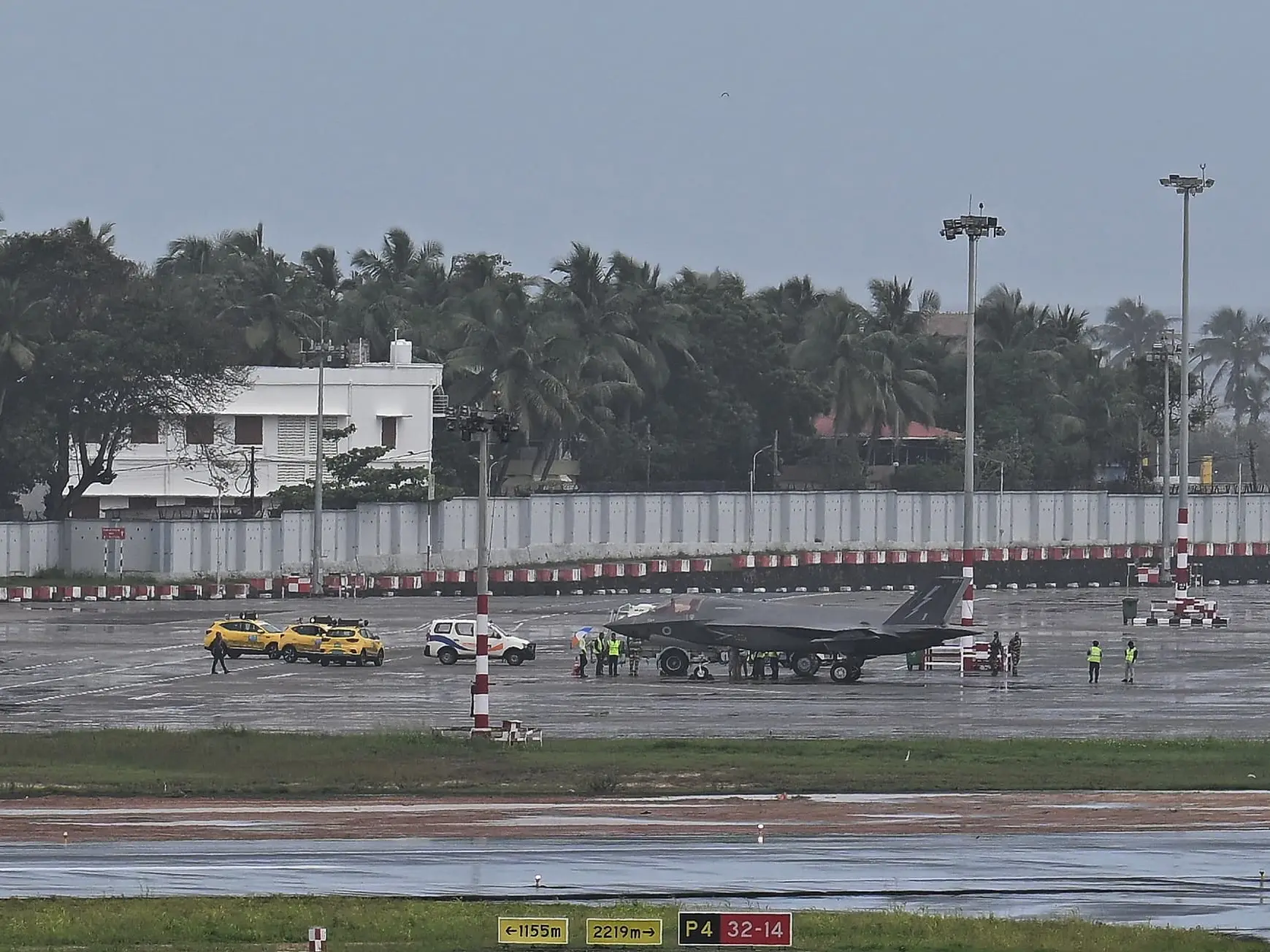  British fighter jet makes emergency landing in Thiruvananthapuram 