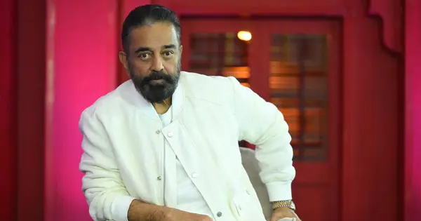 Kamal Haasan Reacts to Fan's Sword Gift at Party Event