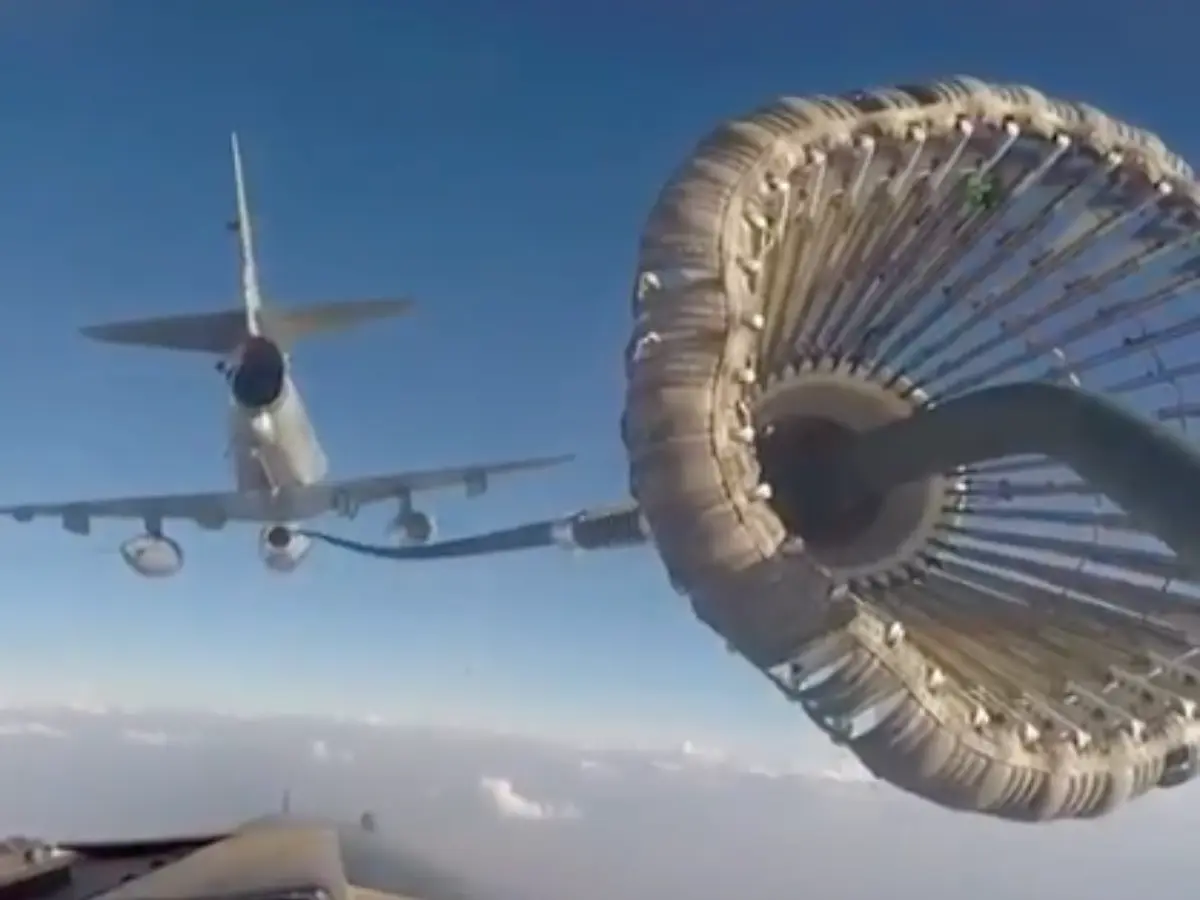 What happens if a jet runs out of fuel mid-air? Know as British F-35 makes emergency landing in Kerala -WATCH