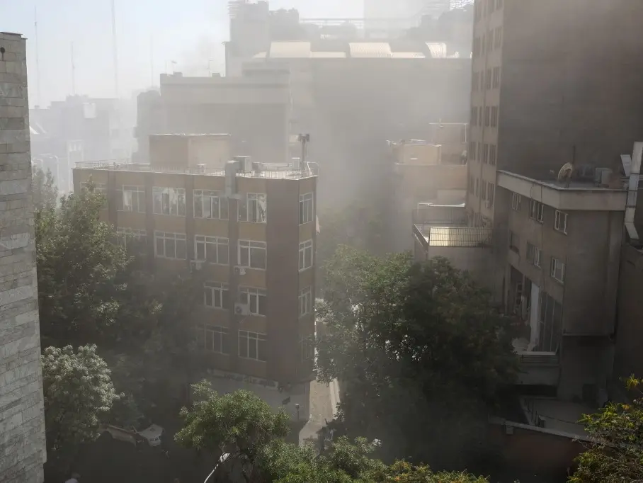  India mulls evacuation of its nationals from Iran 