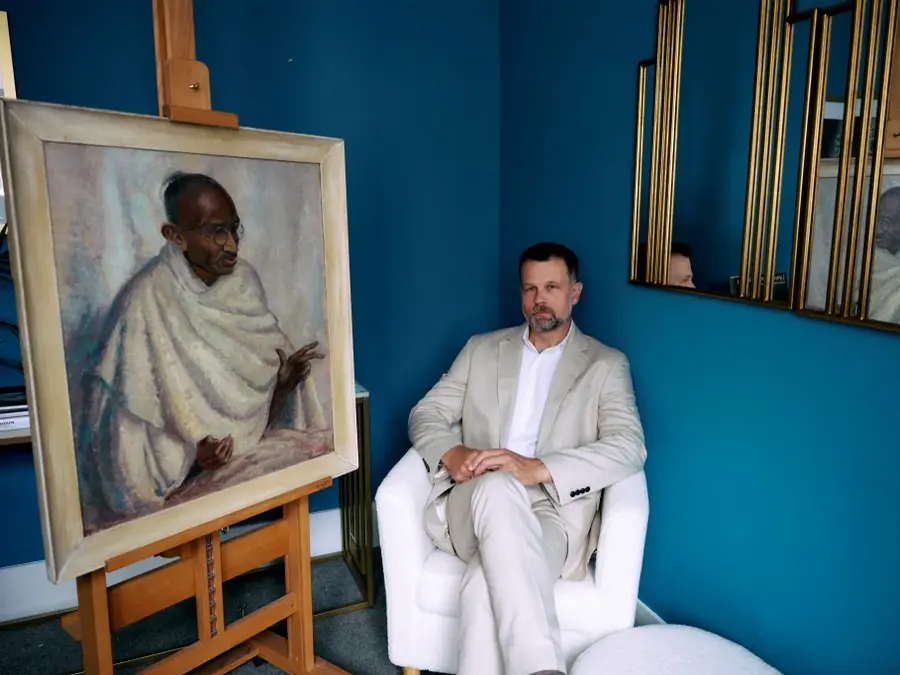 Rare oil painting of Mahatma Gandhi—probably the only one he sat for—to be auctioned for THIS whopping amount