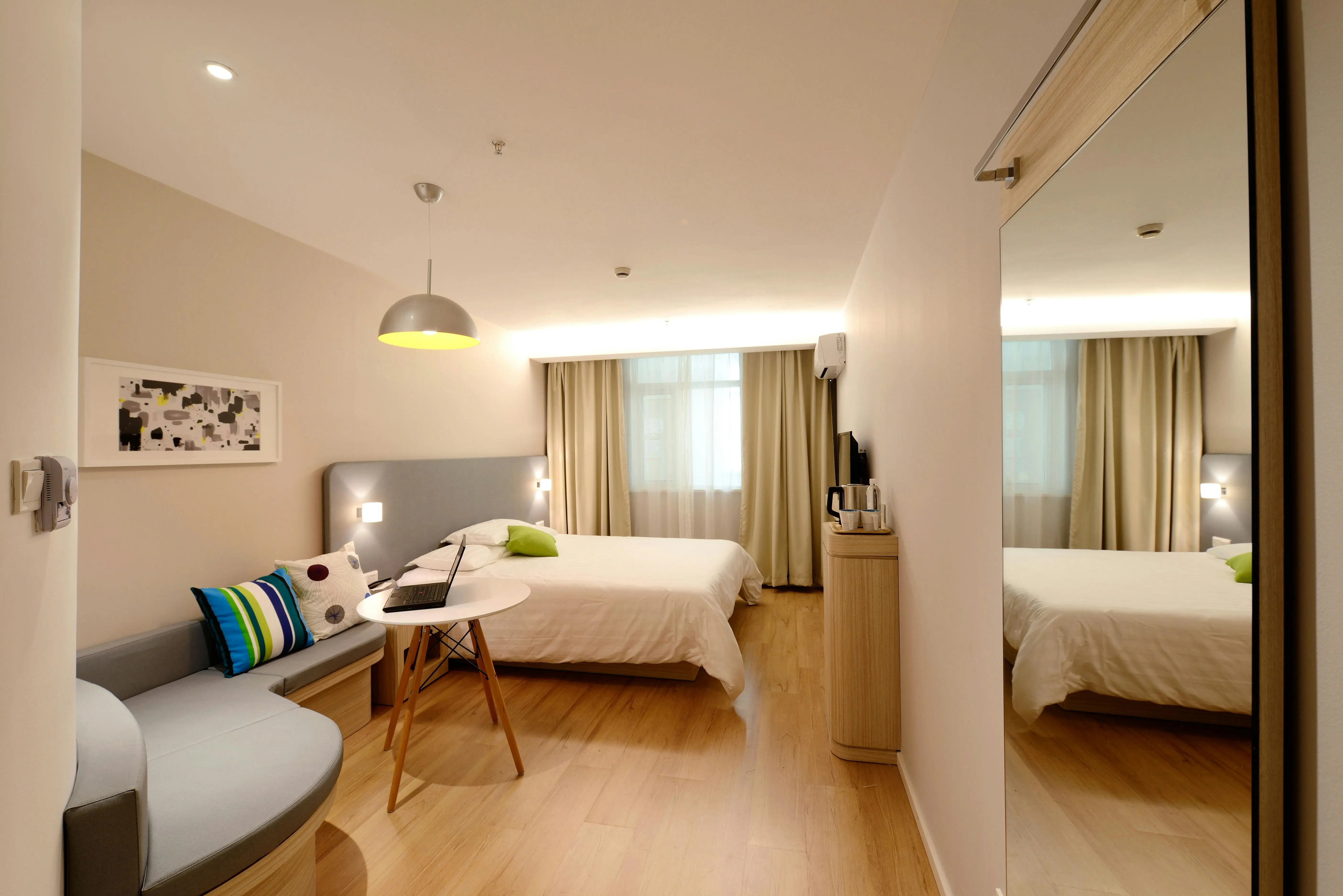 Power Outlets and USB Chargers