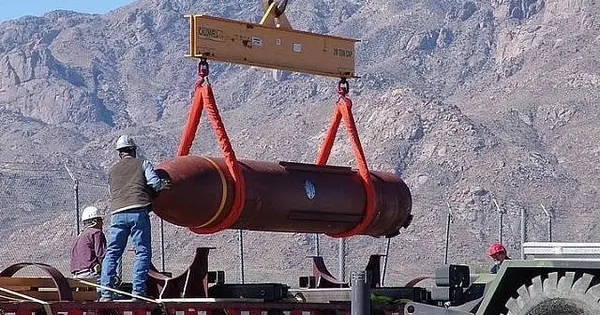 What is 'bunker buster bomb'? Israel needs THIS 30 ...