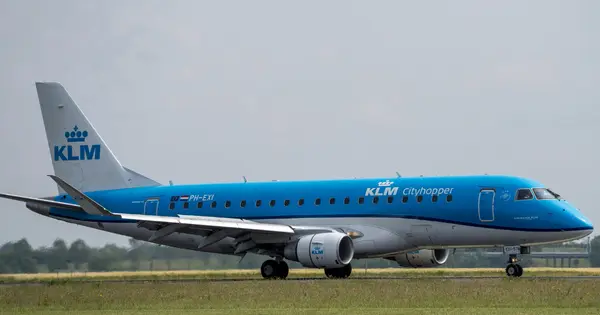 KLM plane to Toronto that needed maintenance returns to Amsterdam after 3 ...