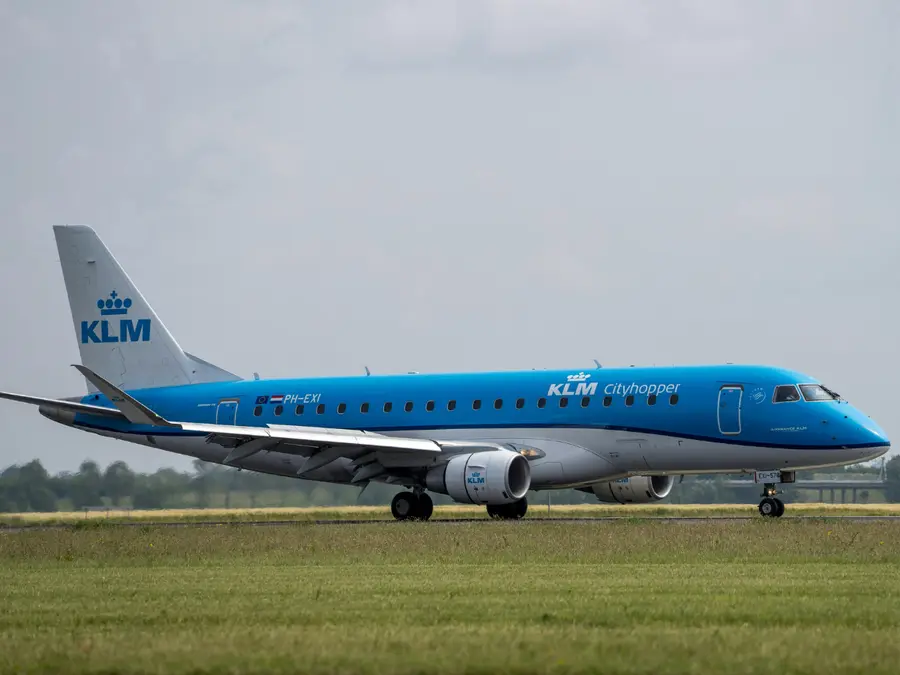KLM plane to Toronto that needed maintenance returns to Amsterdam after 3 hours in air